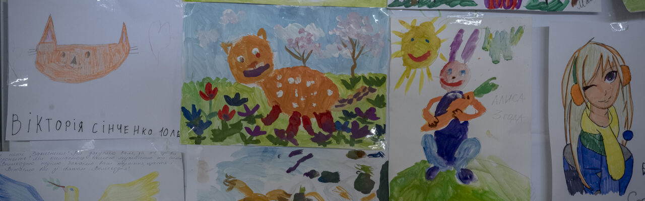 Children at the center drew pictures. OCHA Ukraine.